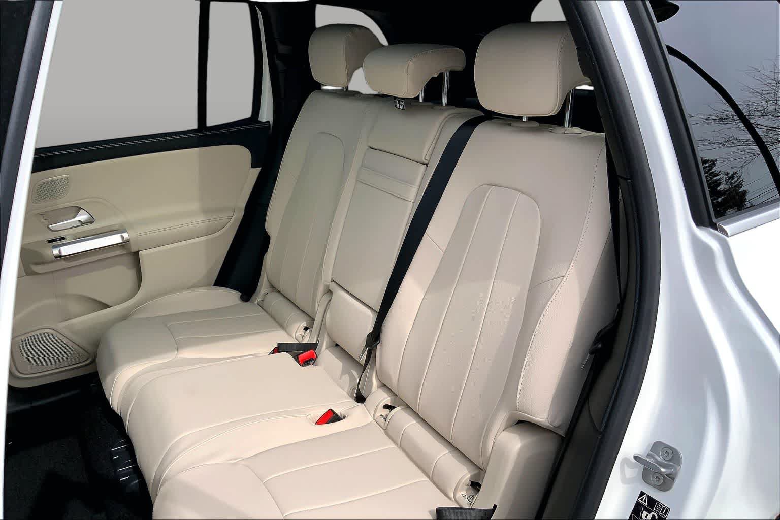 Certified 2026 Mercedes-Benz GLB 250 4MATIC image 13