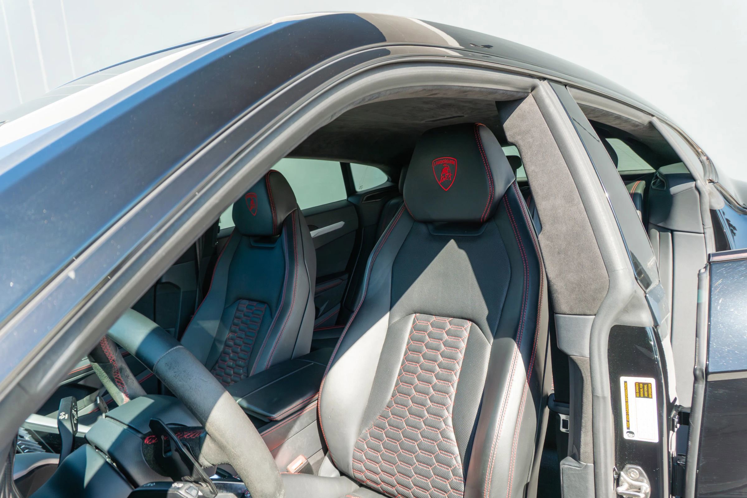 Used 2020 Lamborghini Urus image 11