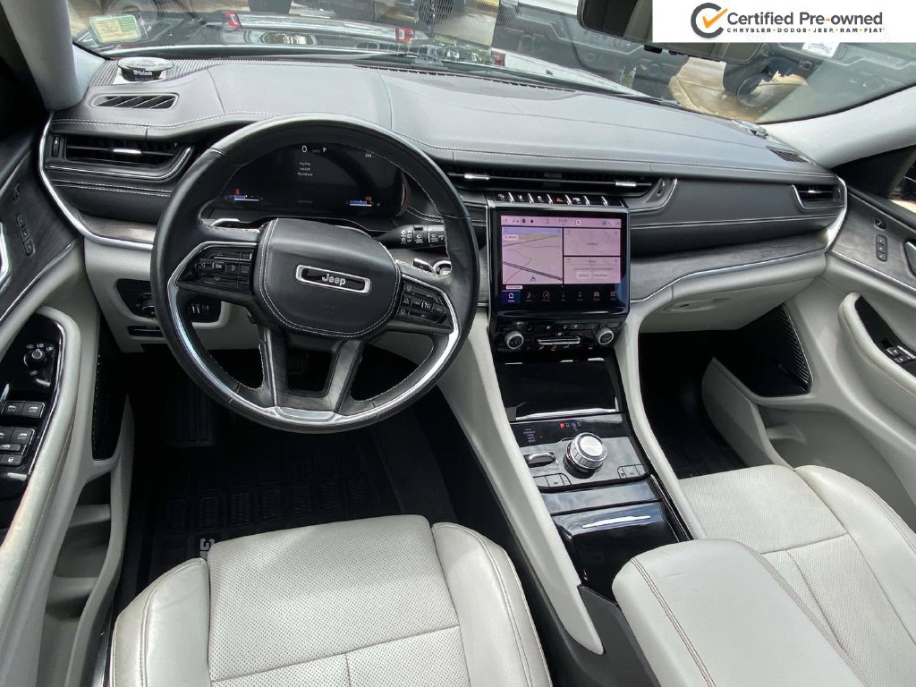 Used 2021 Jeep Grand Cherokee L Overland w/ Luxury Tech Group IV AWD/4WD image 15