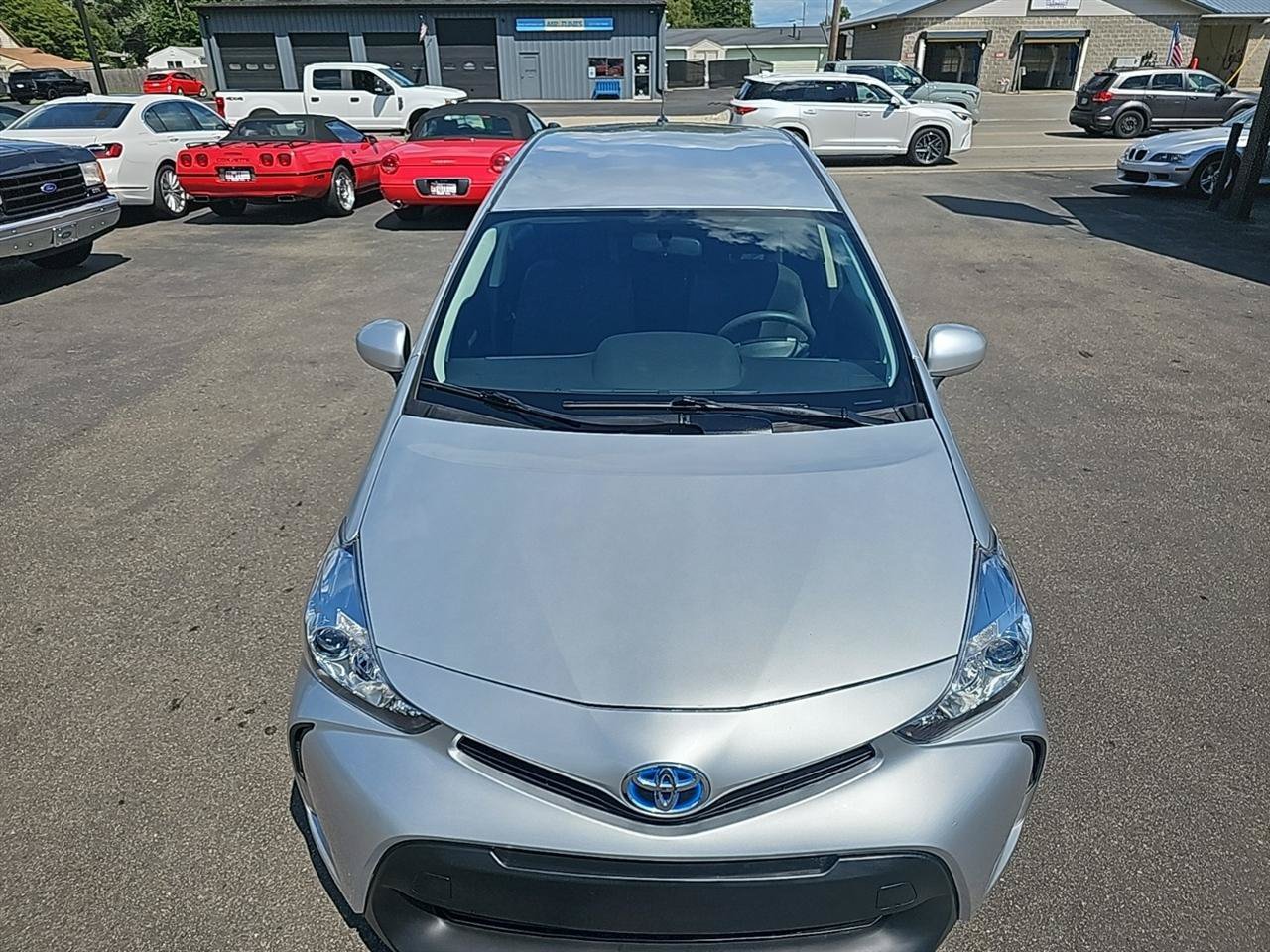 Used 2016 Toyota Prius V Three FWD image 2