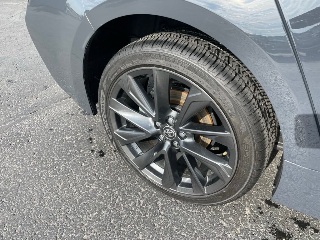 Used 2024 Toyota Corolla XSE FWD image 3