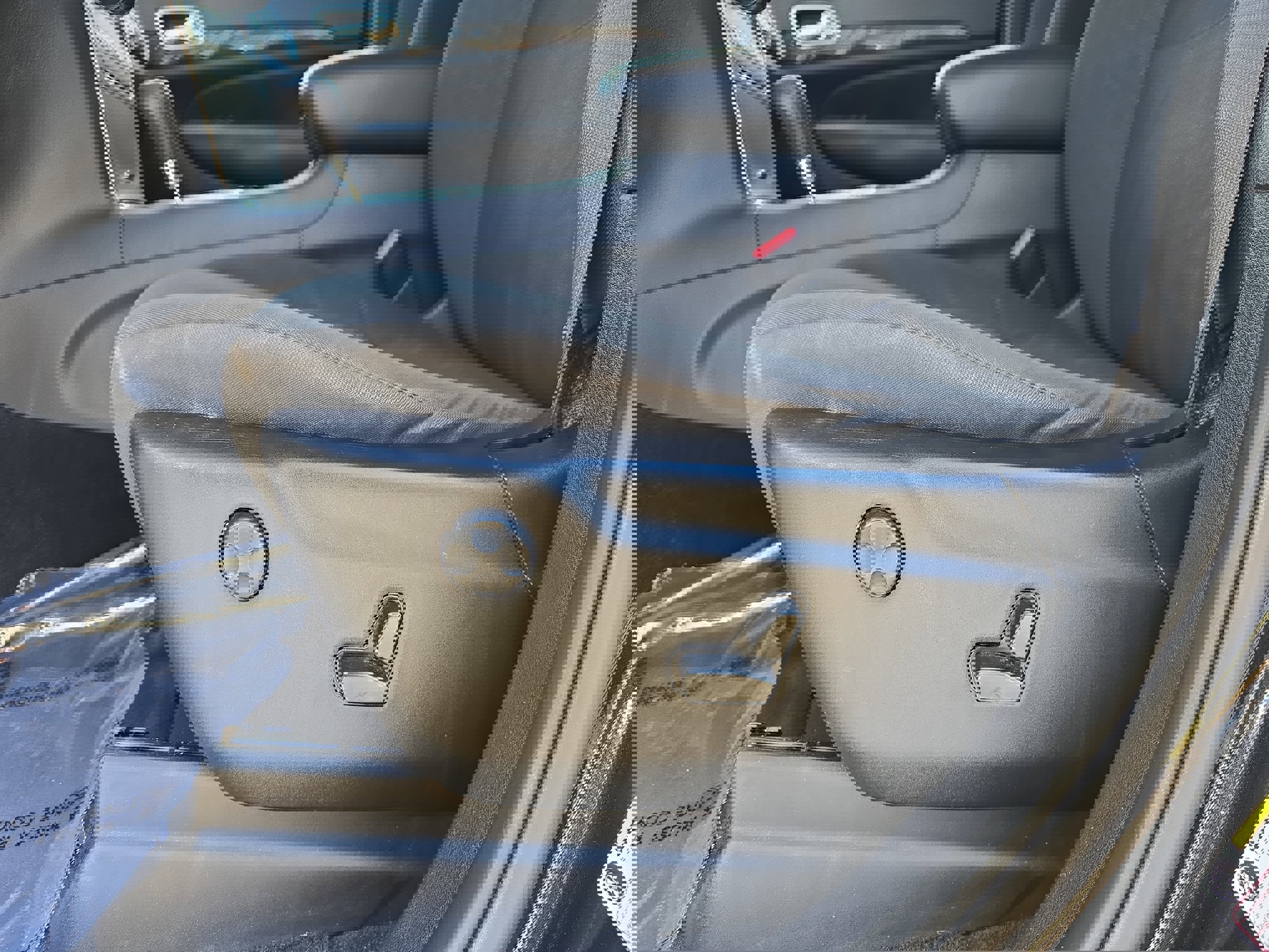 Used 2011 Jeep Grand Cherokee Laredo image 27