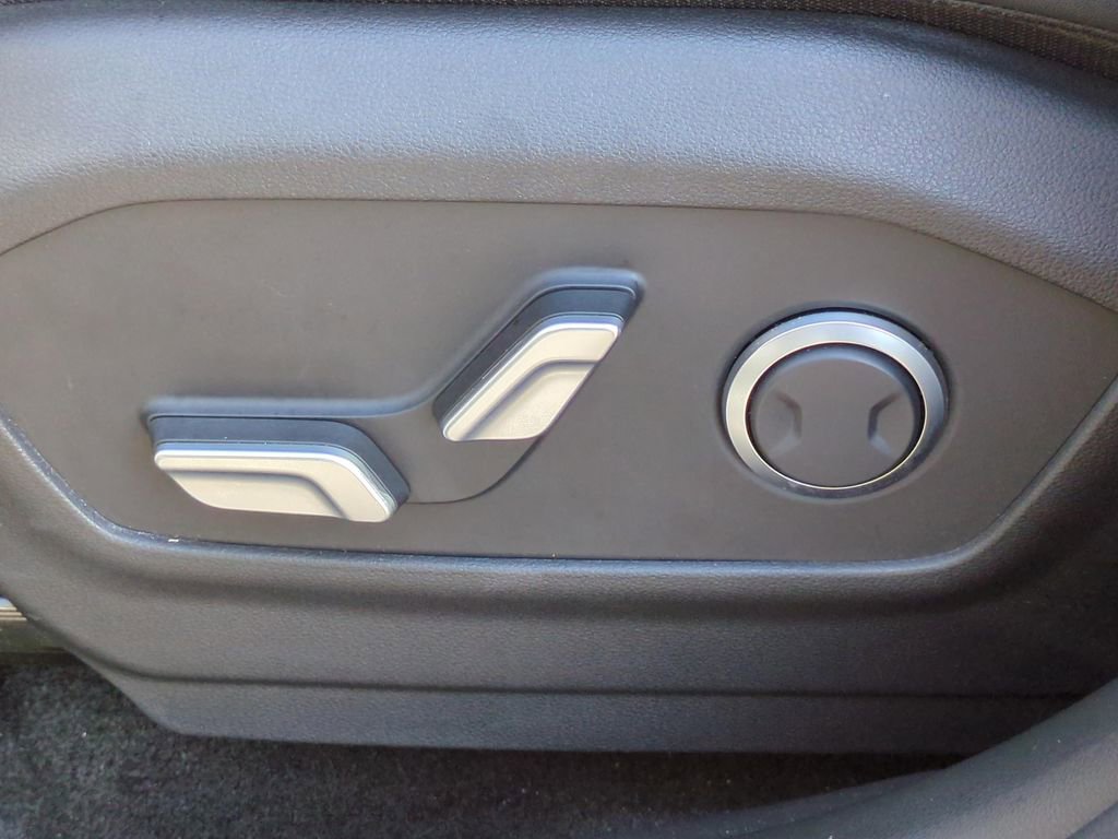 Certified 2025 Hyundai Santa Fe SEL image 26