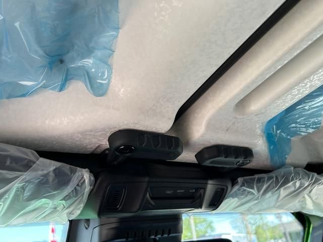 New 2025 Jeep Gladiator Willys image 25