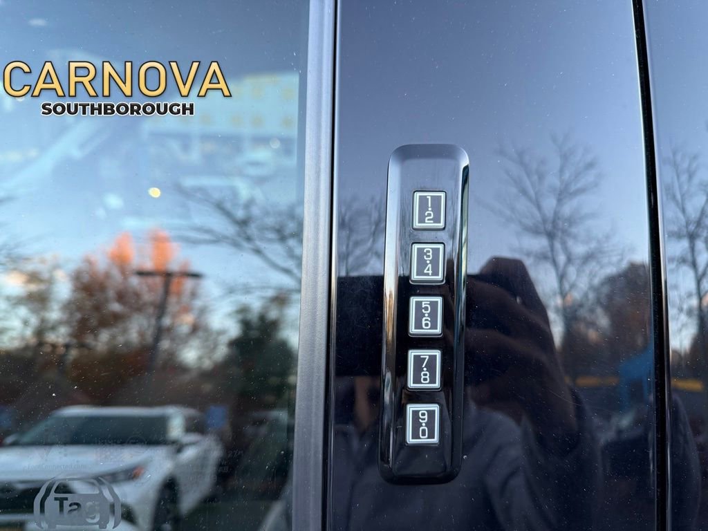 Used 2023 Ford F250 Lariat w/ FX4 Off-Road Package image 19