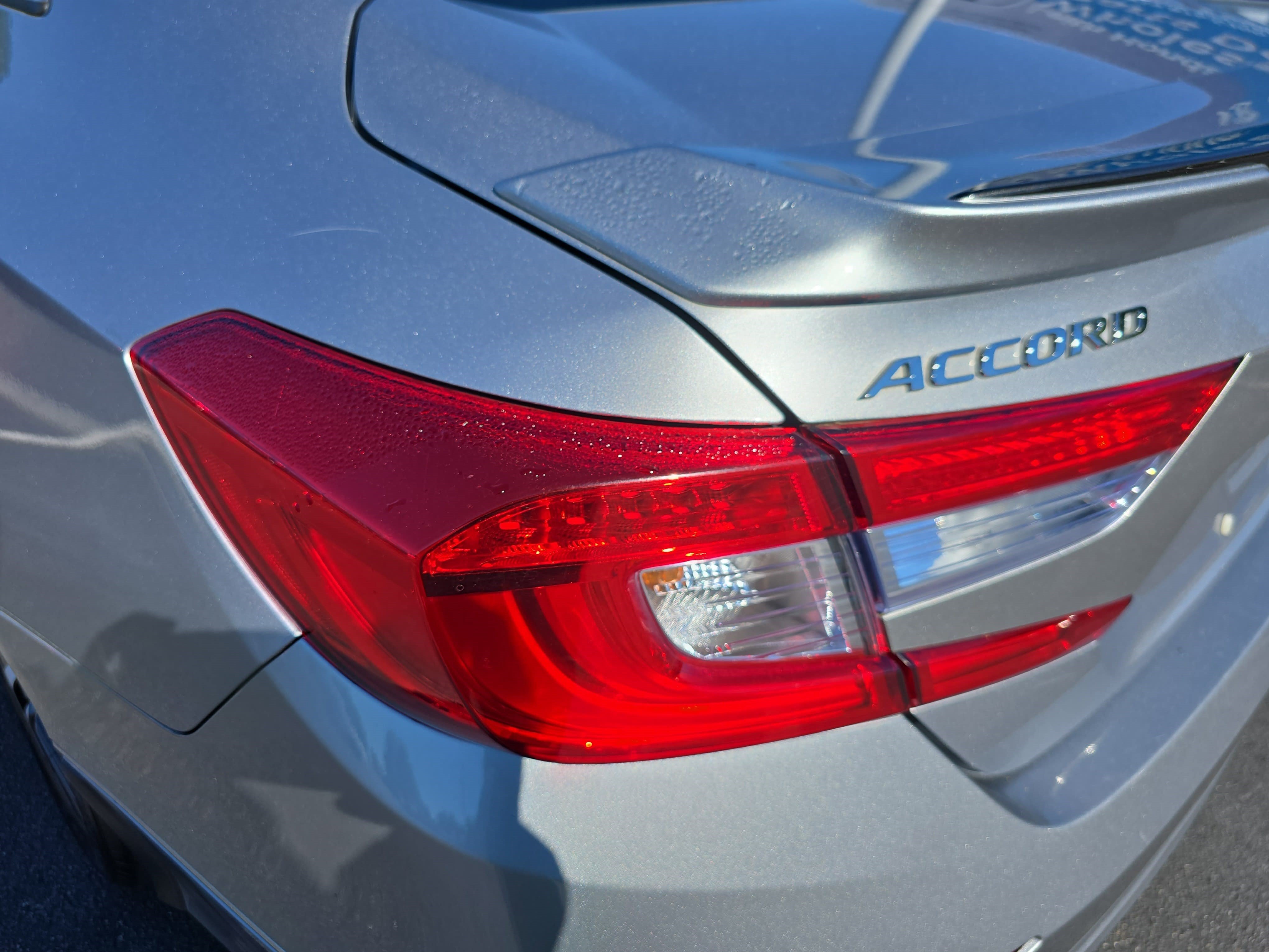 Used 2020 Honda Accord EX image 32