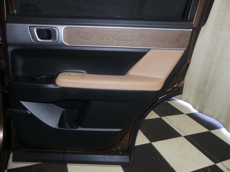 Used 2024 Hyundai Santa Fe Limited image 32