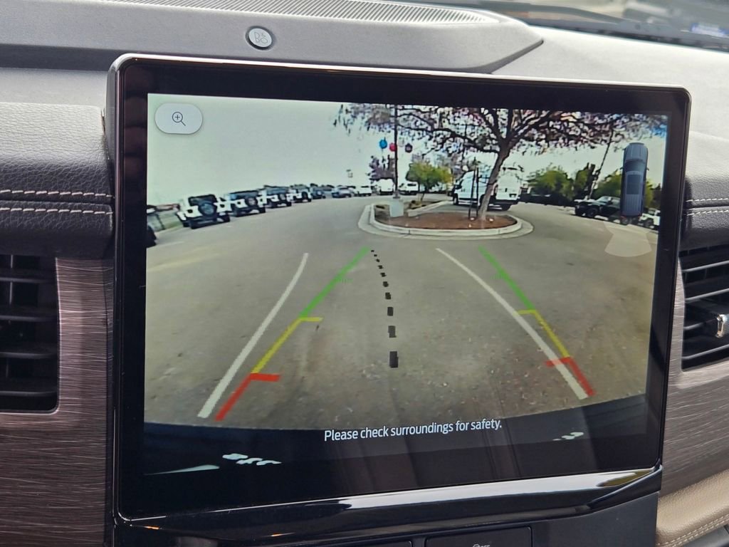 Used 2023 Ford Expedition Limited image 17