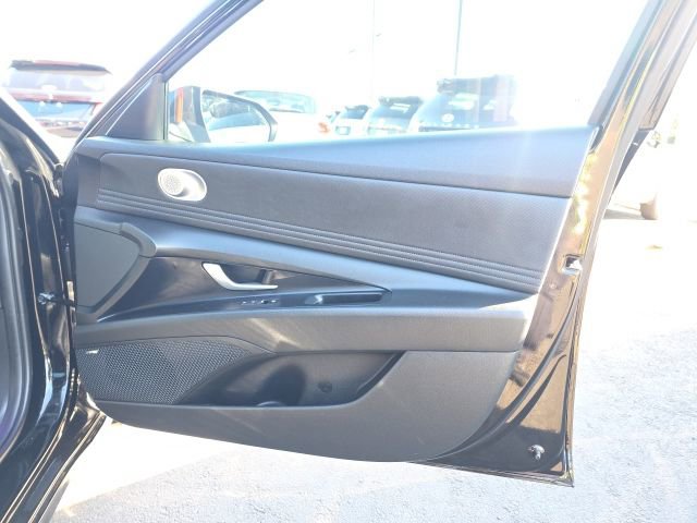 Used 2023 Hyundai Elantra Limited w/ Cargo Package image 20