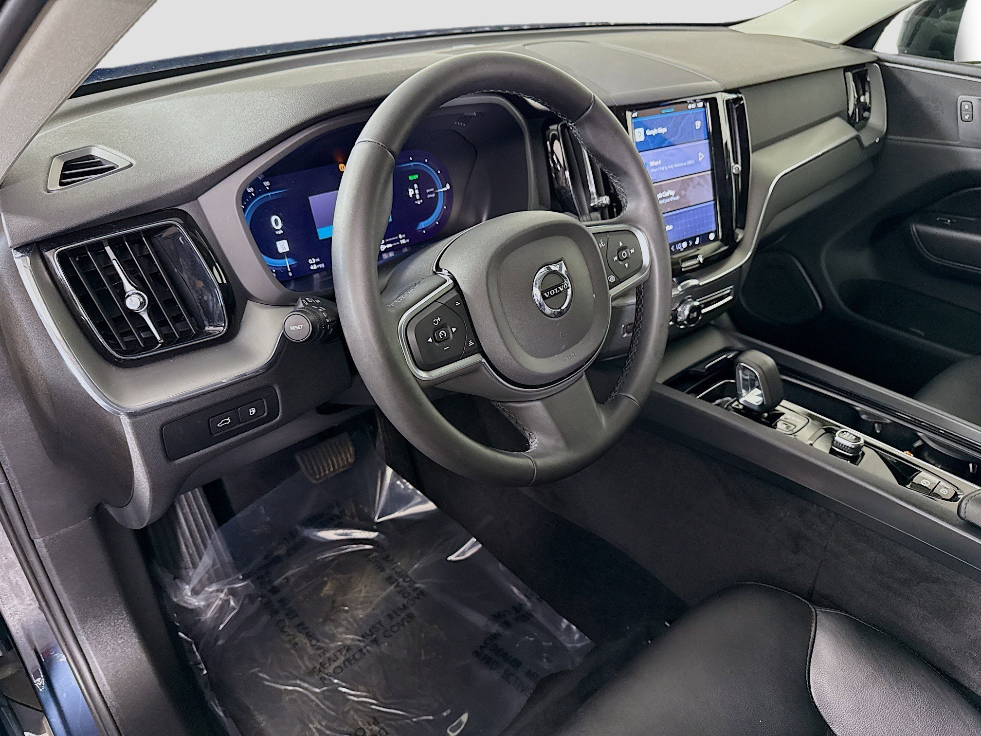 Used 2024 Volvo XC60 T8 Core image 23