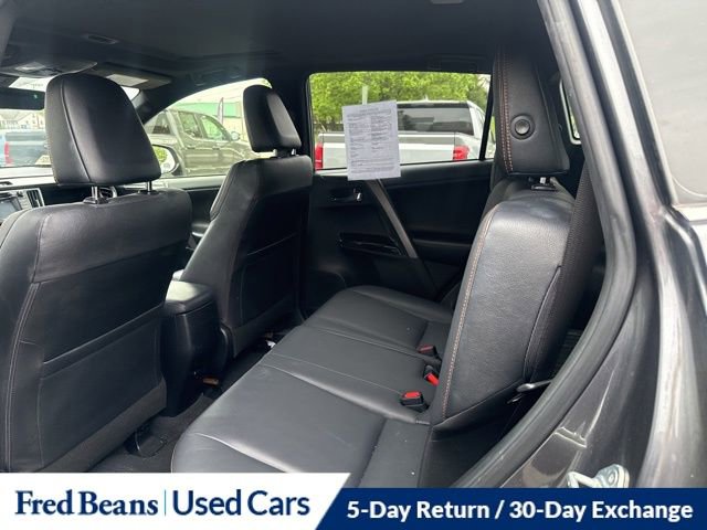 Used 2018 Toyota RAV4 SE w/ Power Extra Value Package AWD/4WD image 19