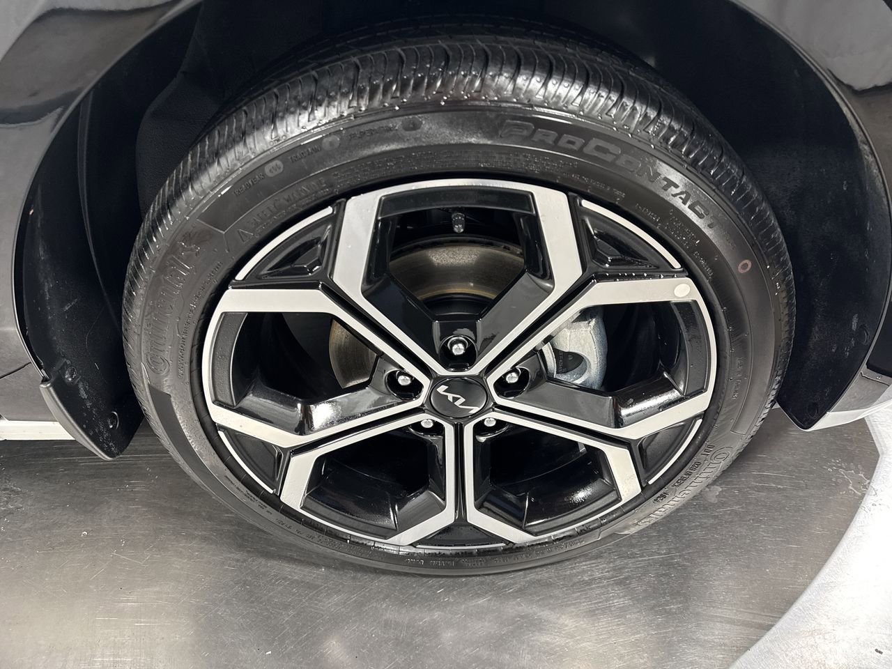 Certified 2025 Kia Niro EX Touring image 14