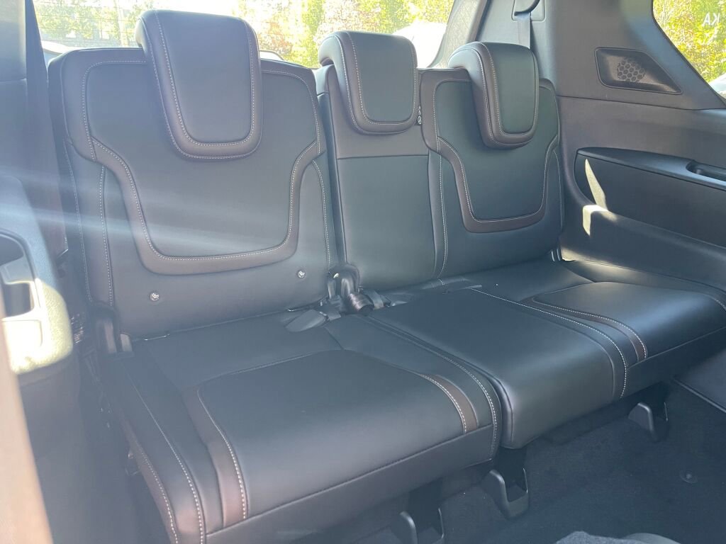 New 2026 Nissan Armada SL w/ Captain's Chari Seat Package image 16