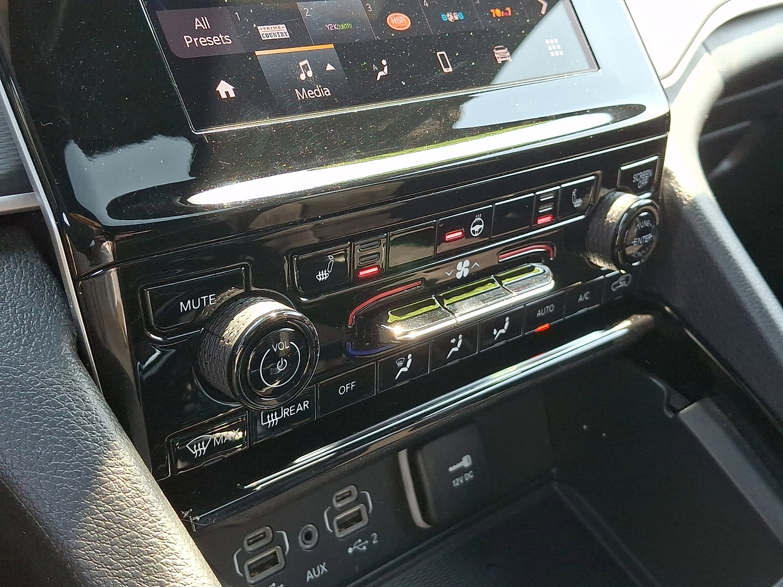 Certified 2023 Jeep Grand Cherokee L Laredo AWD/4WD image 24