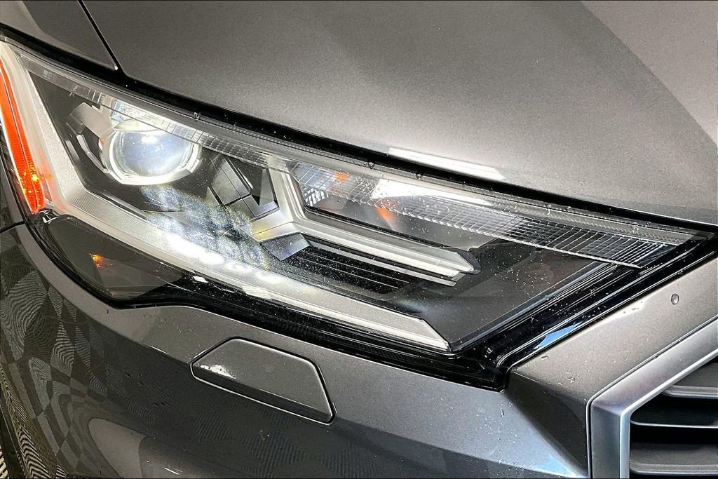 Used 2021 Audi Q7 3.0T Premium Plus w/ Premium Plus Package image 29