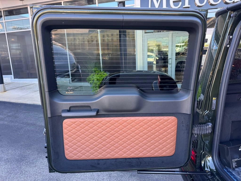 New 2027 Mercedes-Benz G 580 e image 6