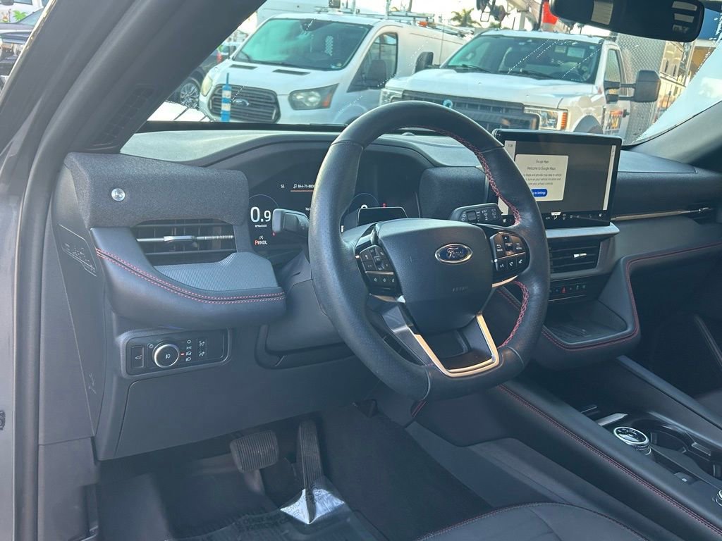 Used 2025 Ford Explorer ST-Line w/ Premium Package image 33