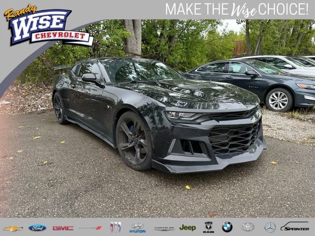 Used 2020 Chevrolet Camaro SS RWD image 1