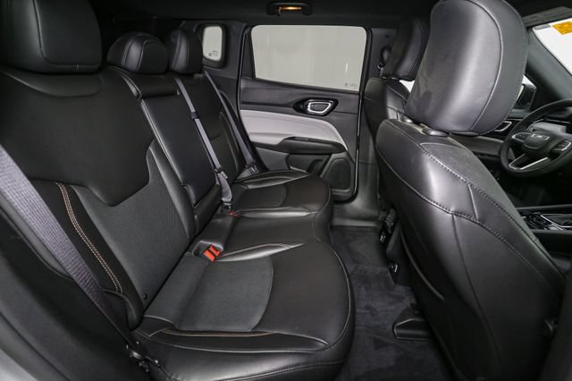 Used 2023 Jeep Compass Limited AWD/4WD image 19