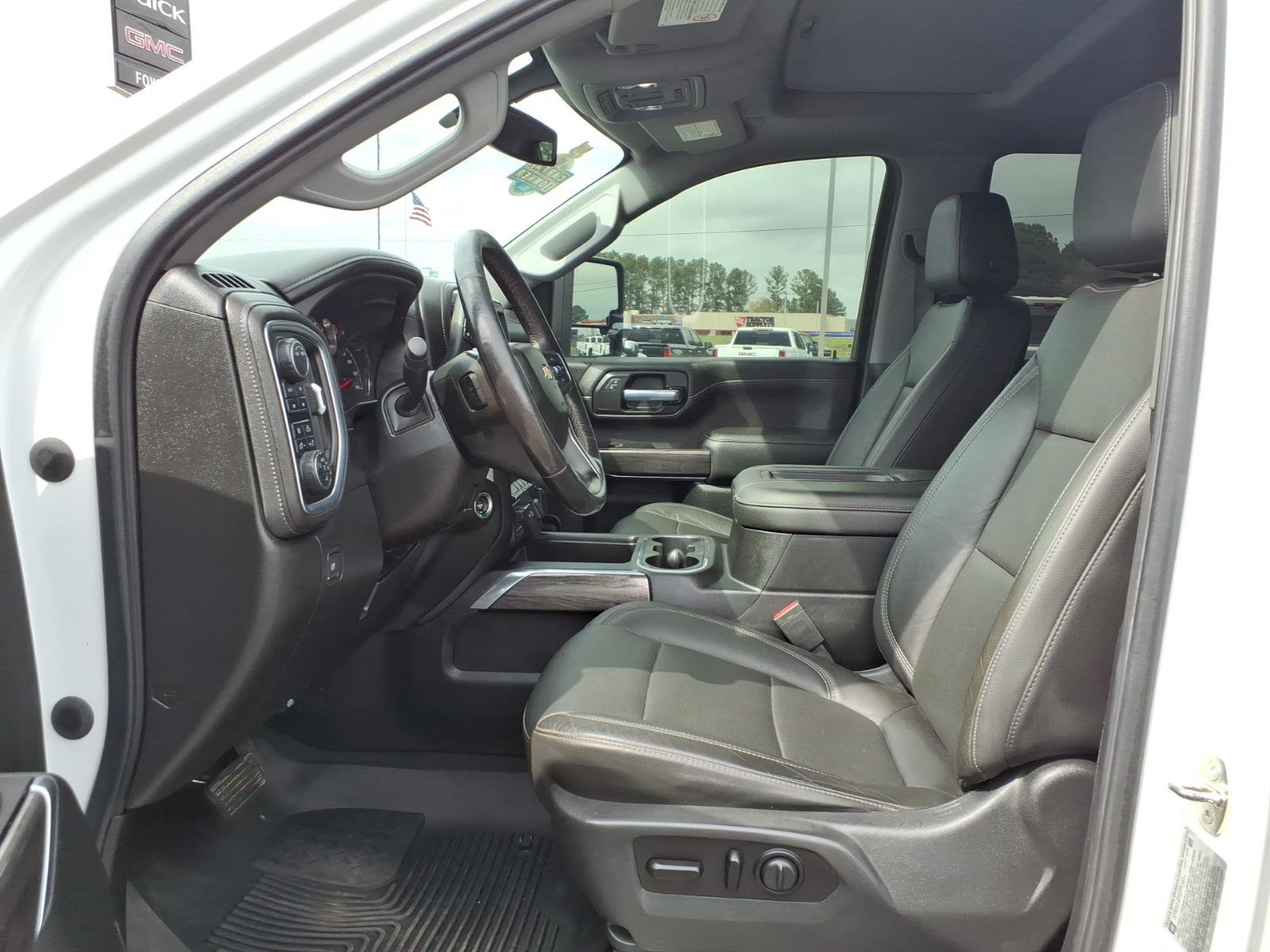 Used 2020 Chevrolet Silverado 3500 LTZ w/ LTZ Convenience Package image 19