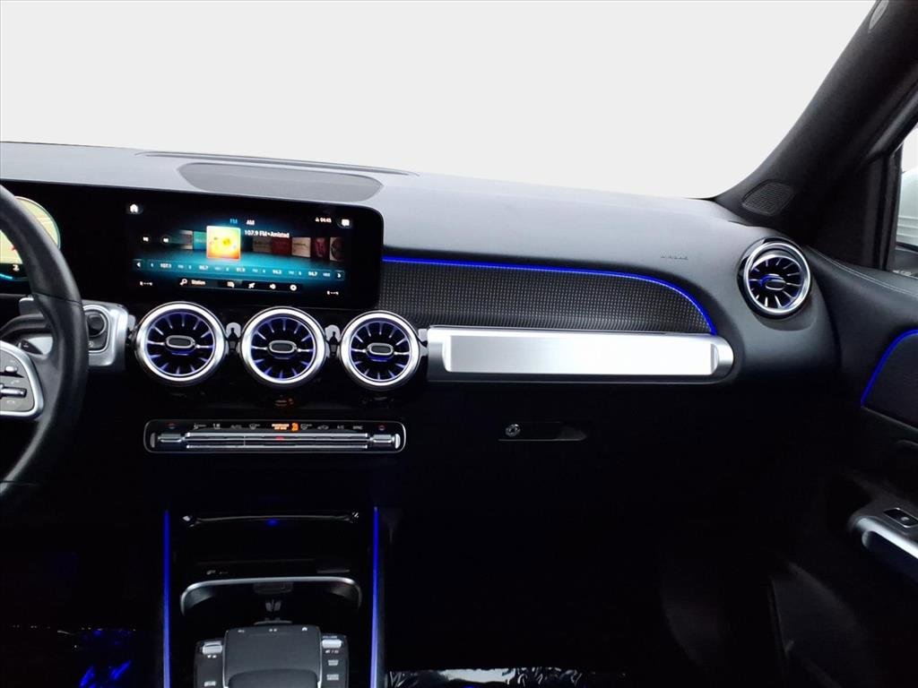 Used 2022 Mercedes-Benz GLB 250 4MATIC image 14