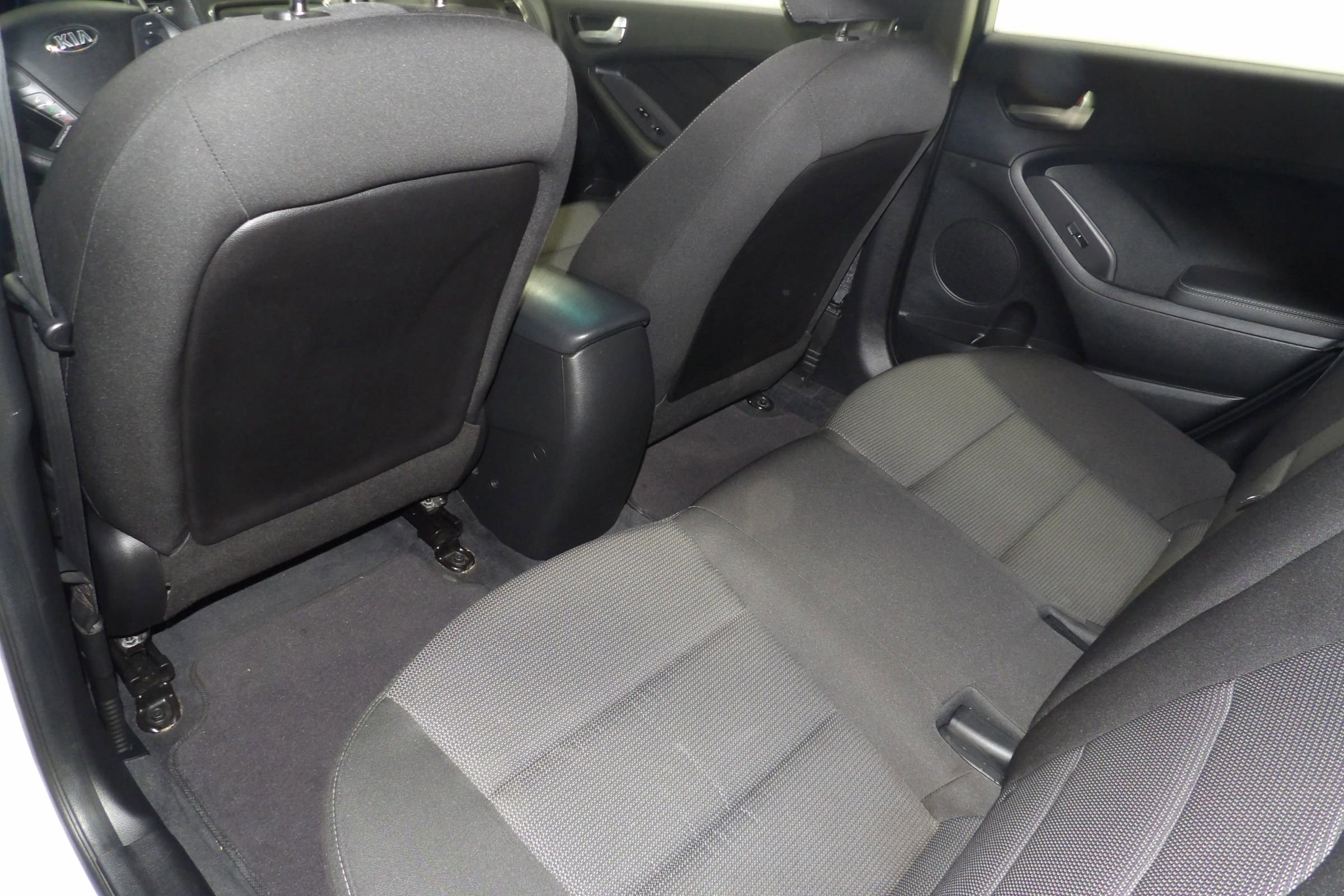 Used 2017 Kia Forte LX image 9