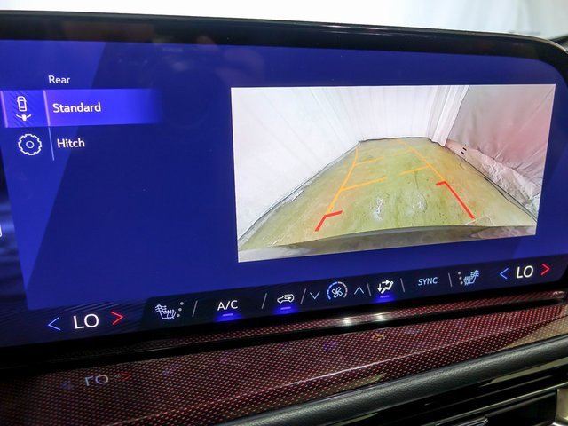 New 2026 Chevrolet Traverse Z71 w/ LPO, Floor Liner Package image 20