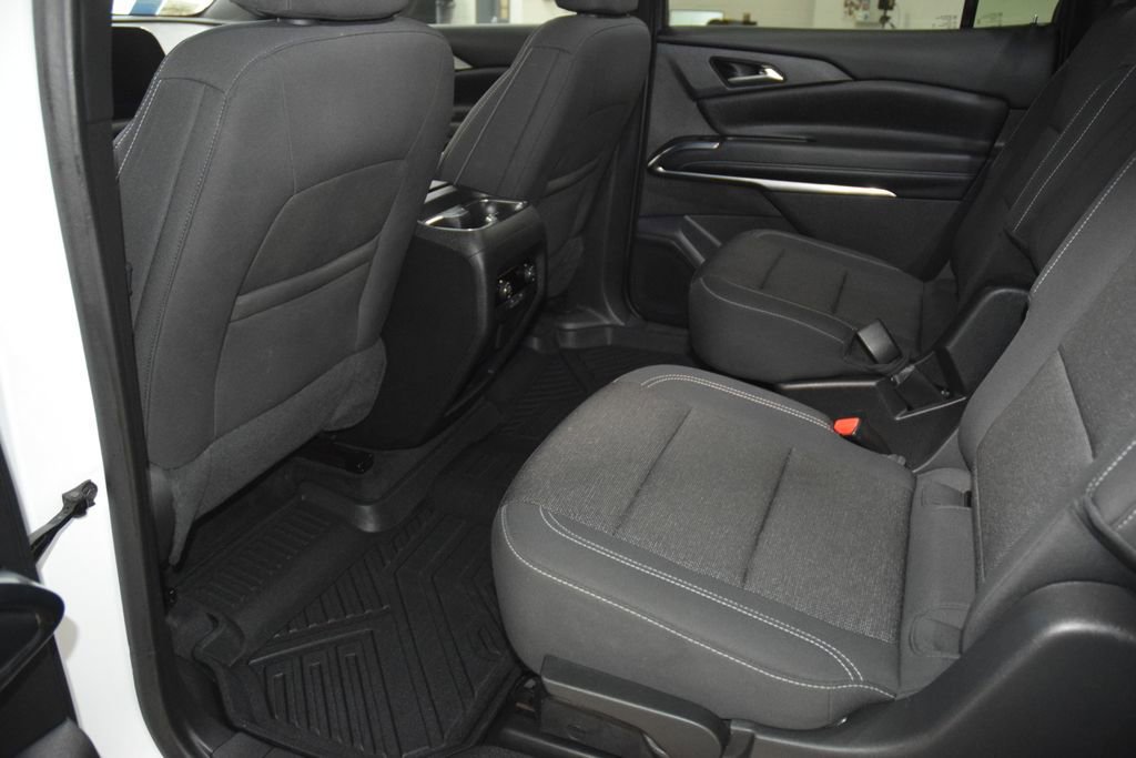 Used 2024 Chevrolet Traverse LT w/ Midnight/Sport Edition AWD/4WD image 40