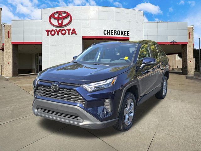 Used 2025 Toyota RAV4 XLE AWD/4WD image 1