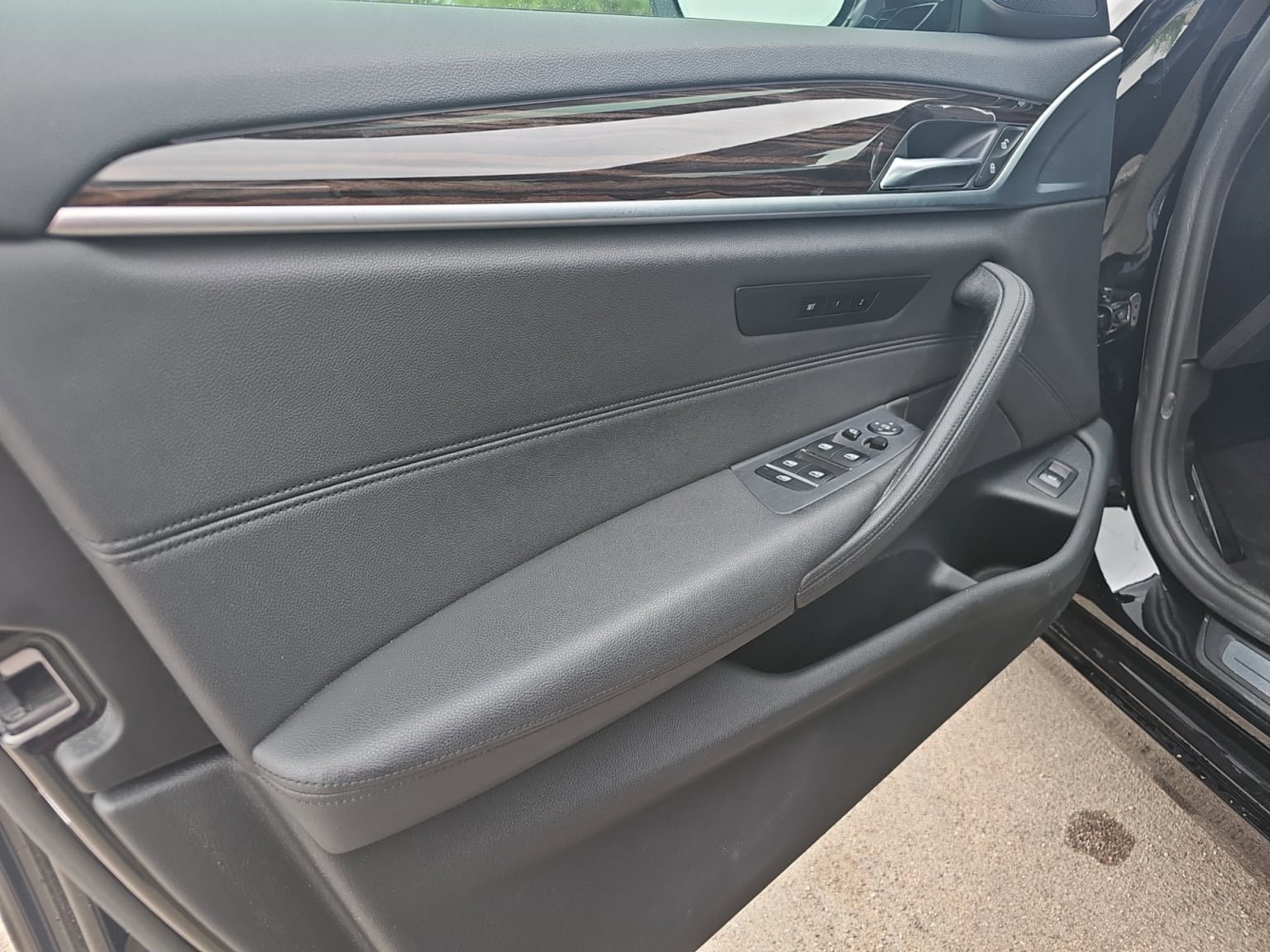 Used 2019 BMW 530i w/ Convenience Package RWD image 11