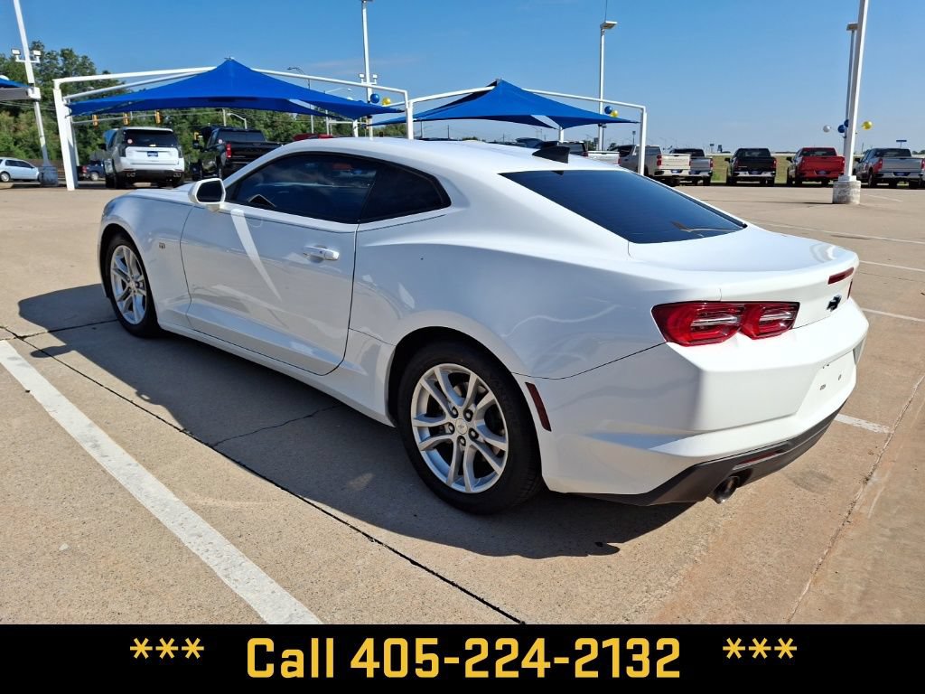 Used 2019 Chevrolet Camaro LT RWD image 11