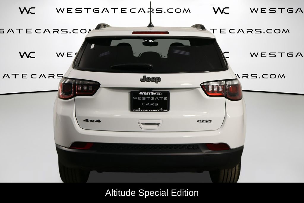 New 2026 Jeep Compass Latitude image 4