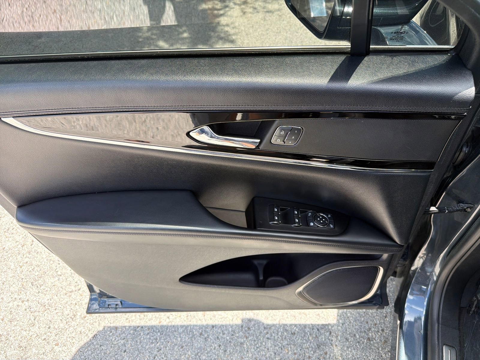 Used 2022 Lincoln Nautilus FWD image 29