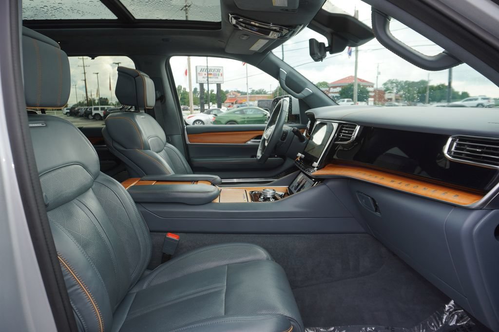 Used 2022 Jeep Grand Wagoneer Series II w/ Convenience Group III AWD/4WD image 42