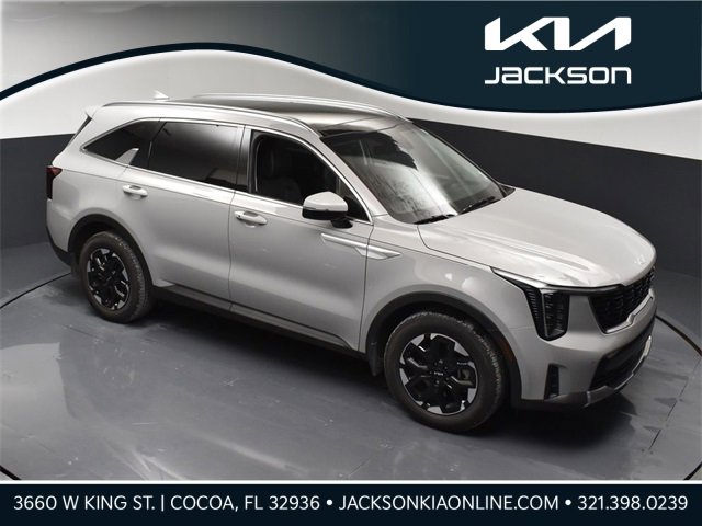 Certified 2025 Kia Sorento S w/ Panoramic Sunroof Package