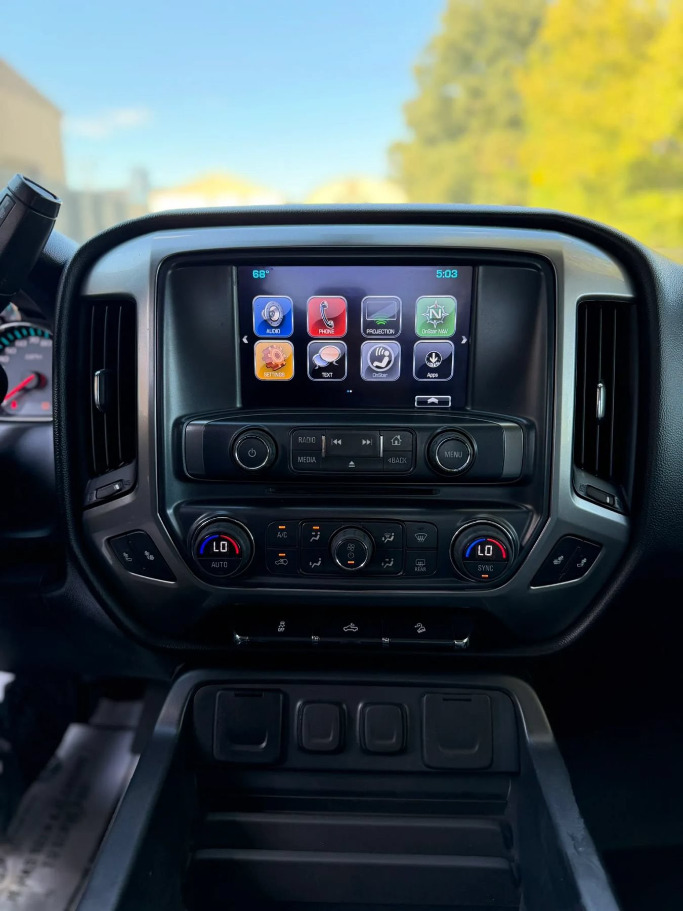 Used 2018 Chevrolet Silverado 2500 LT AWD/4WD image 14