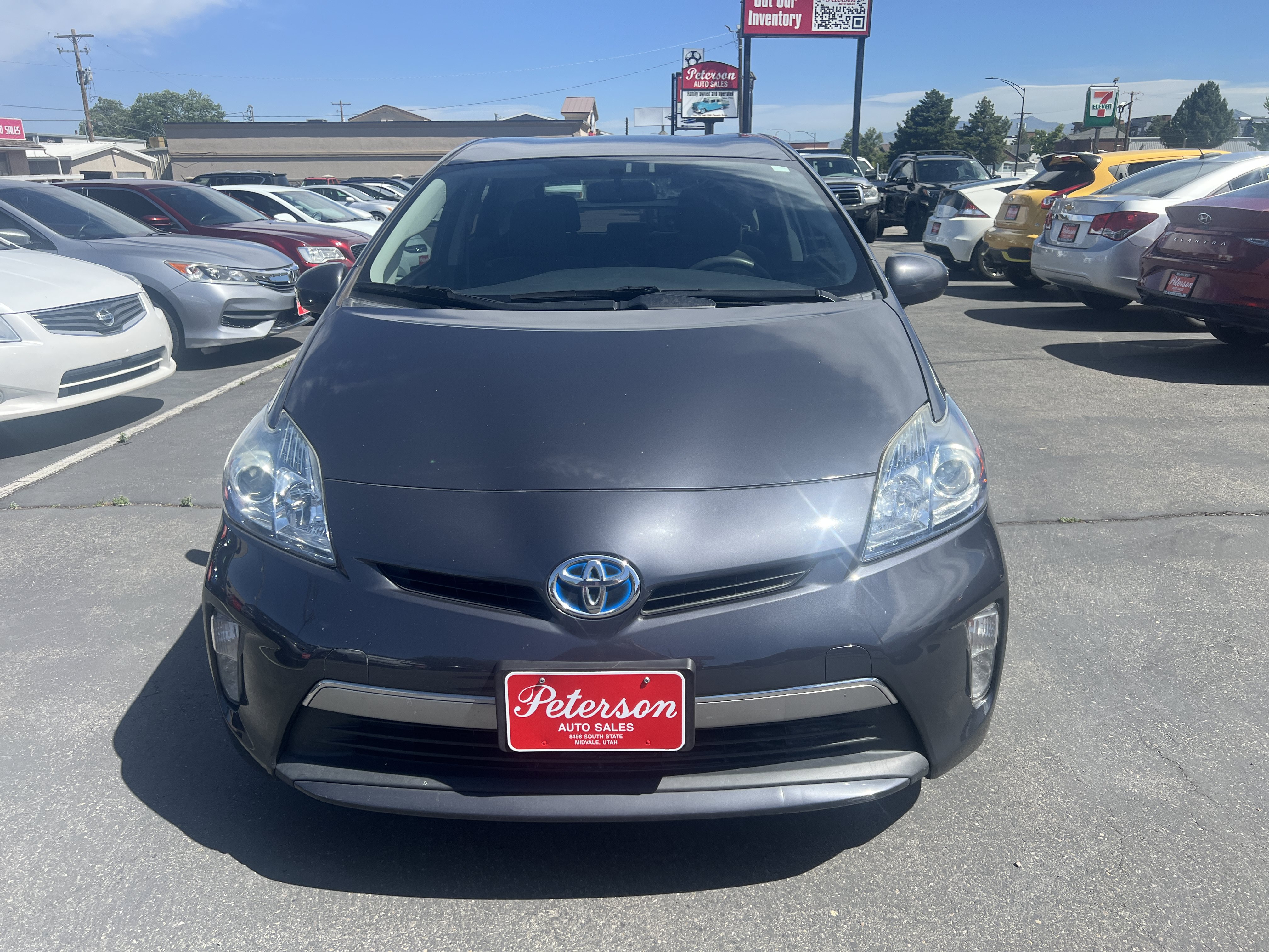 Used 2015 Toyota Prius Prime Plug-In Hybrid FWD image 3