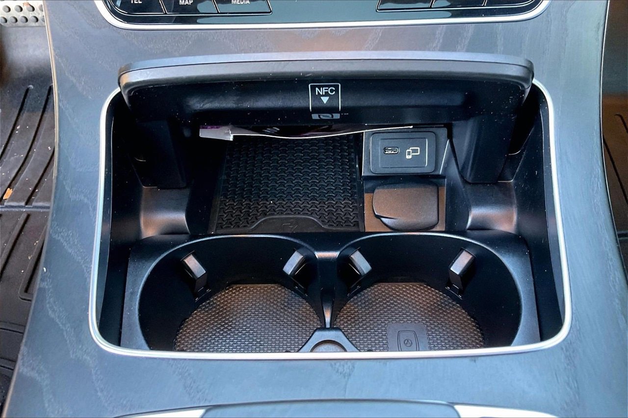 Used 2022 Mercedes-Benz E 450 Coupe image 17