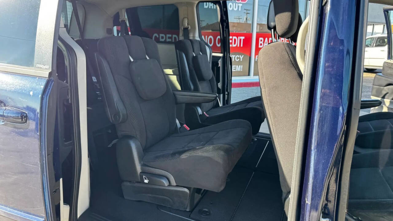 Used 2013 Dodge Grand Caravan SE image 19