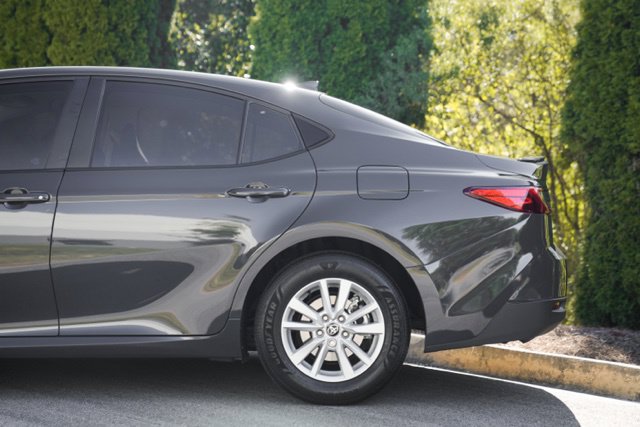 Used 2025 Toyota Camry LE w/ Convenience Package FWD image 7