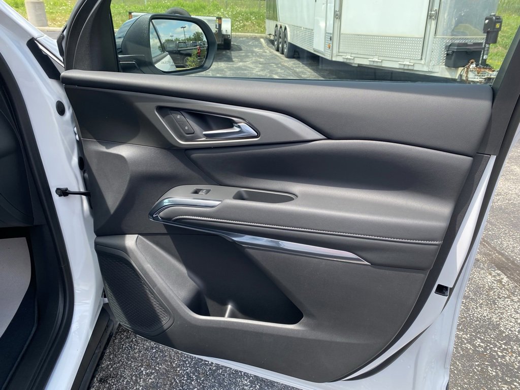 New 2025 Chevrolet Traverse LT image 21