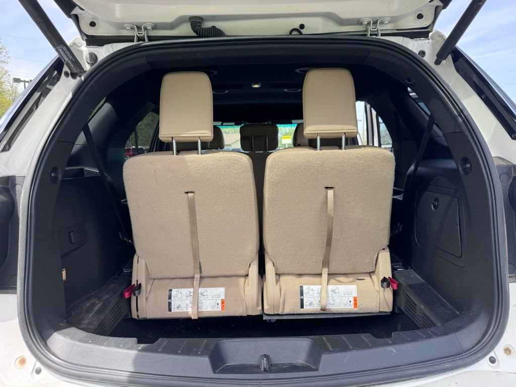 Used 2016 Ford Explorer XLT w/ Equipment Group 202A FWD image 25