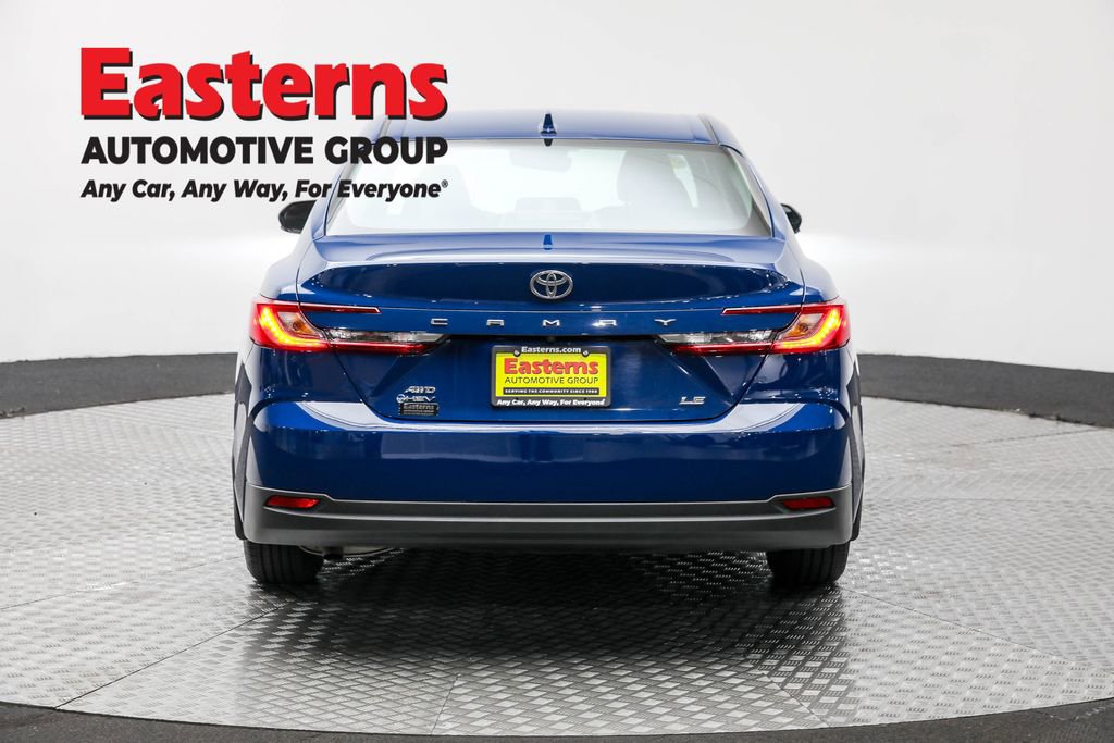 Used 2025 Toyota Camry LE w/ Convenience Package image 6