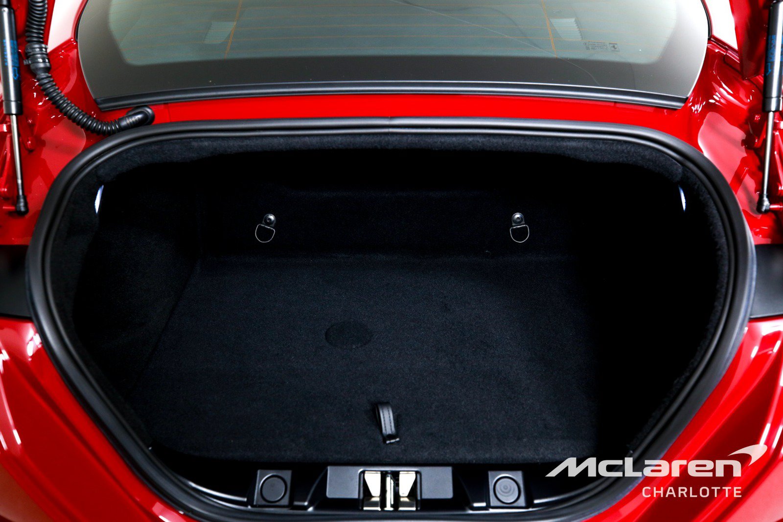 Used 2022 Ferrari Roma RWD image 18