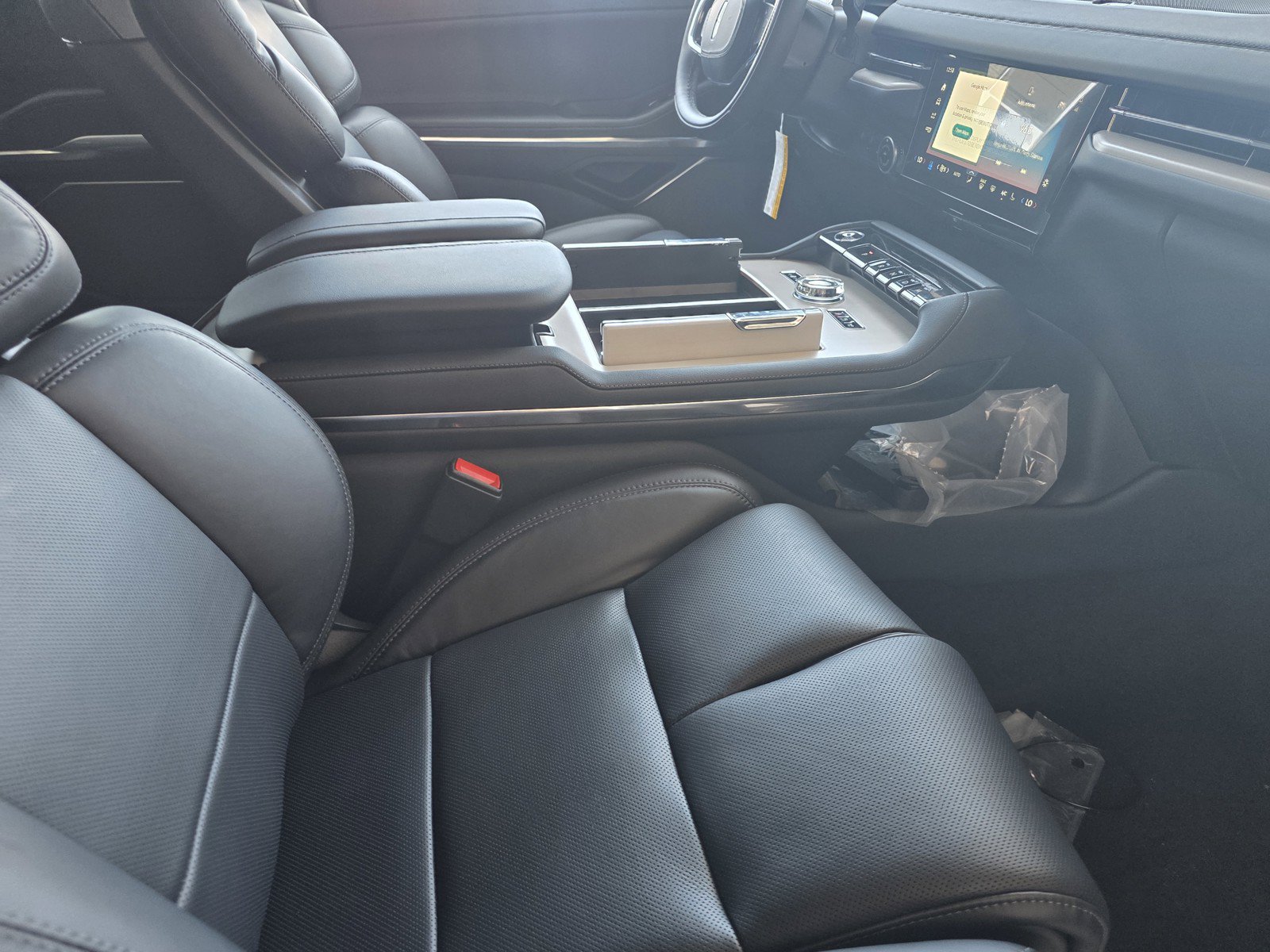 New 2027 Lincoln Navigator Reserve w/ Jet Appearance Package AWD/4WD image 16