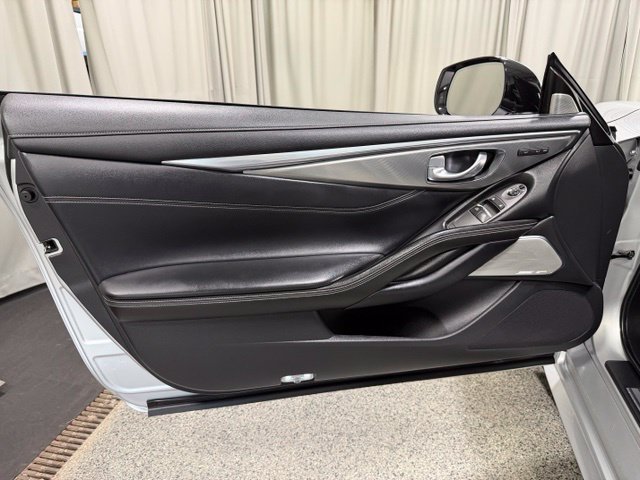 Used 2018 INFINITI Q60 3.0t Luxe w/ Sensory Package 3.0T Luxe AWD/4WD image 18