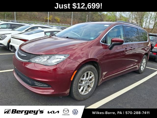 Used 2021 Chrysler Voyager Lxi FWD image 1
