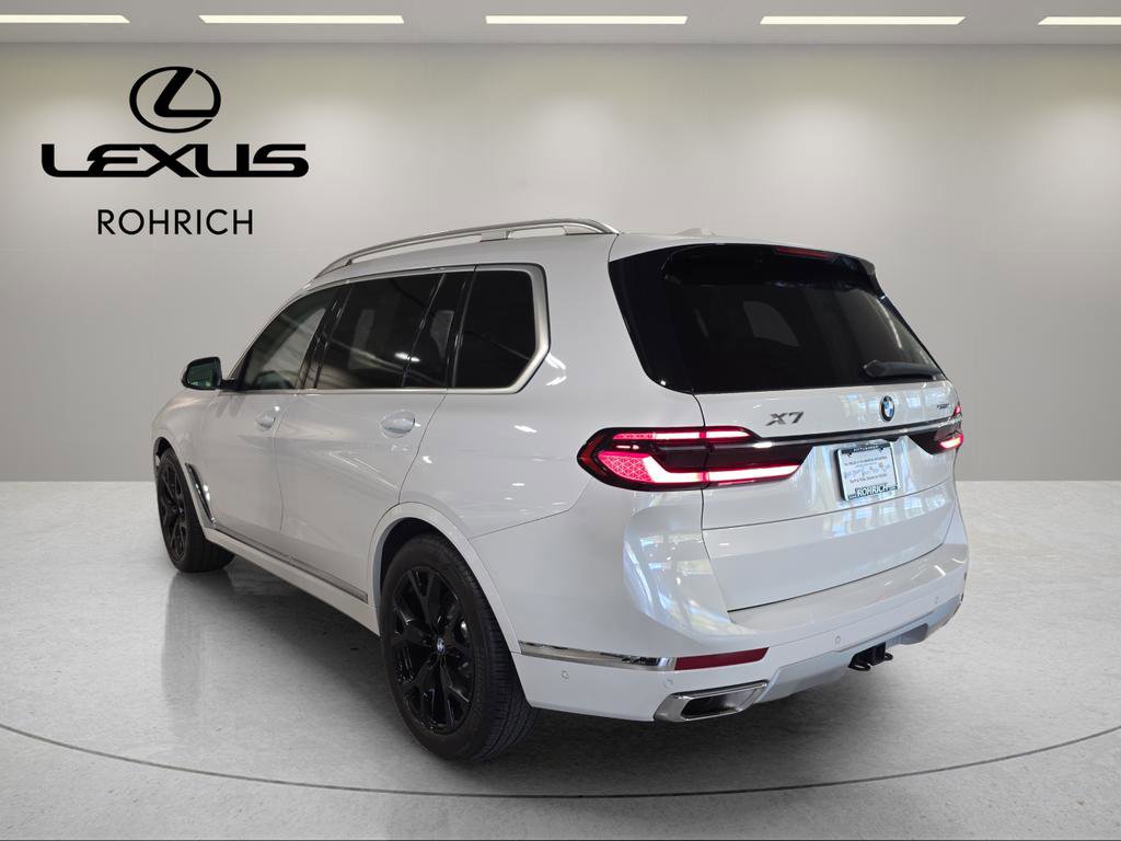 Used 2023 BMW X7 xDrive40i w/ Premium Package image 8