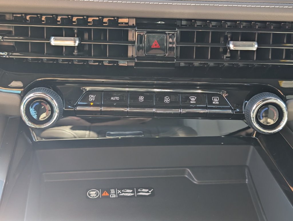 New 2027 Chevrolet Suburban LT w/ Comfort Package RWD image 19
