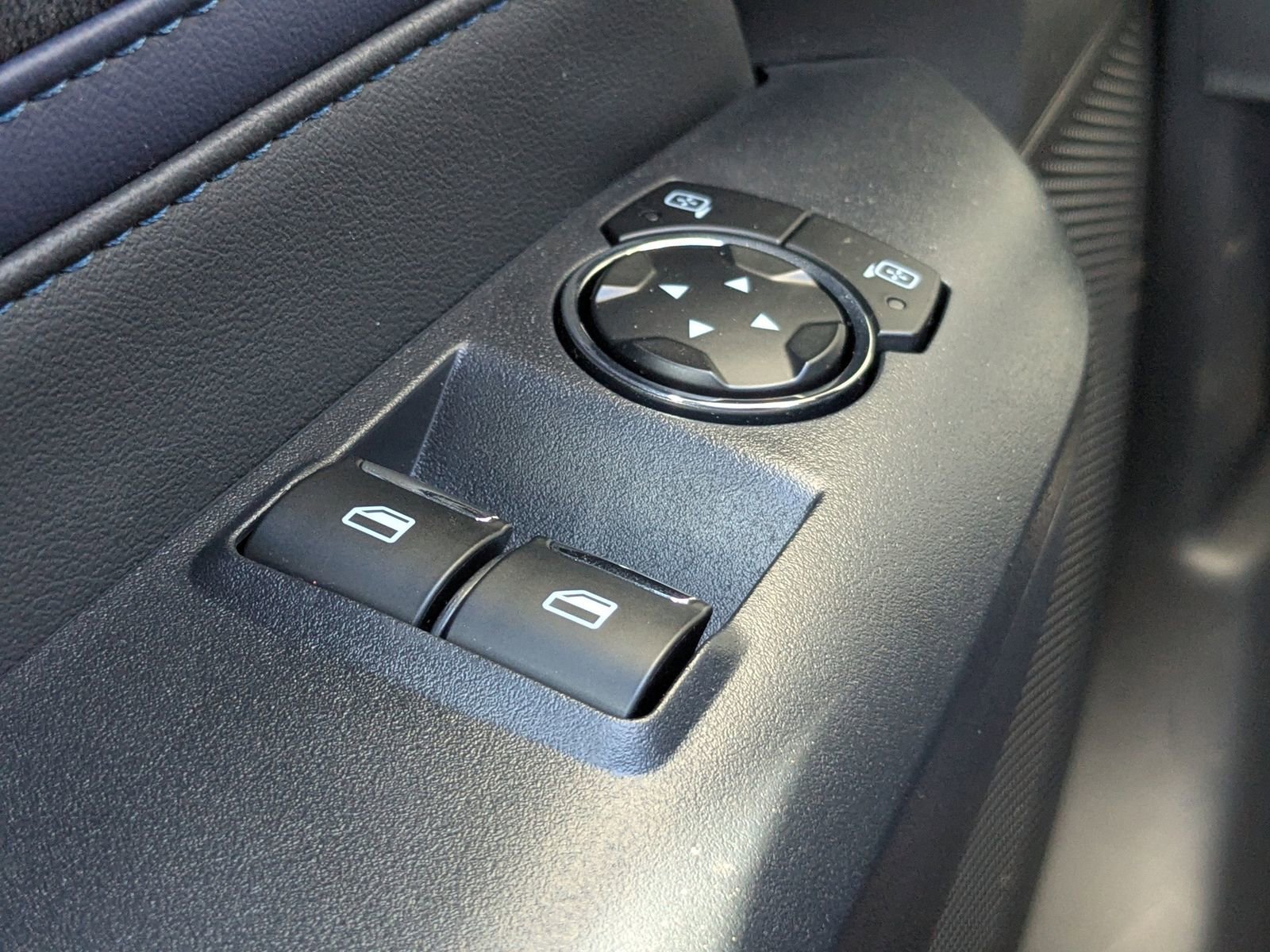 New 2025 Ford Mustang Dark Horse image 23